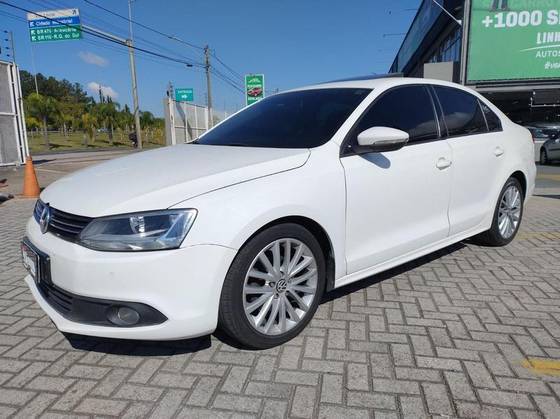 VOLKSWAGEN JETTA 2.0 COMFORTLINE FLEX 4P TIPTRONIC